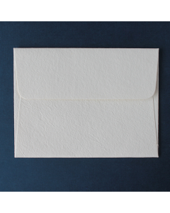 Sobre postal hecho a mano crema 16 x 12 cm c/25 Pzas