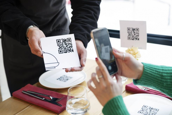 Originalidad en papelería fina: papeles con acabados interactivos